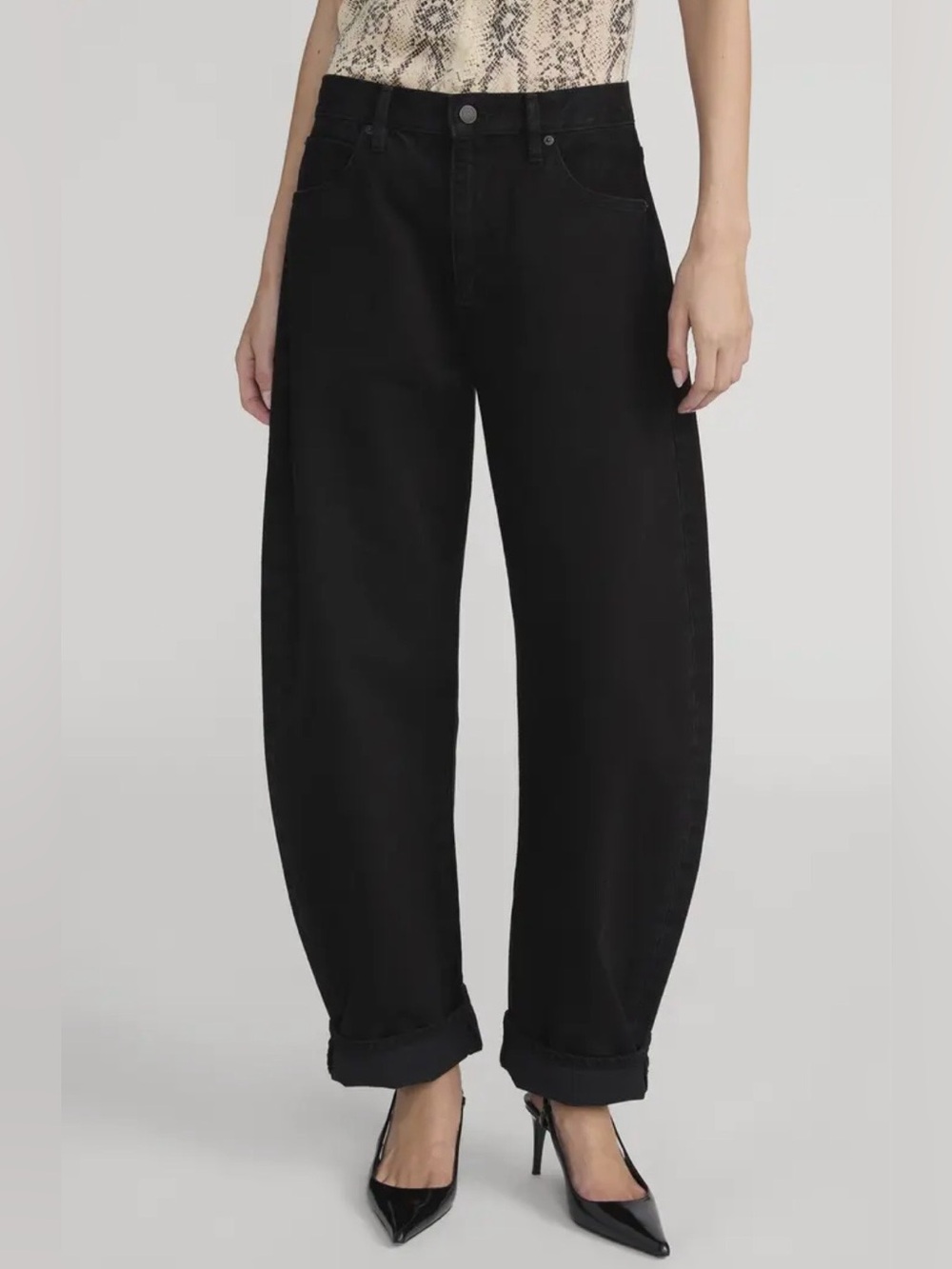 NWOT size 29Frame The Bubble Jeans in black